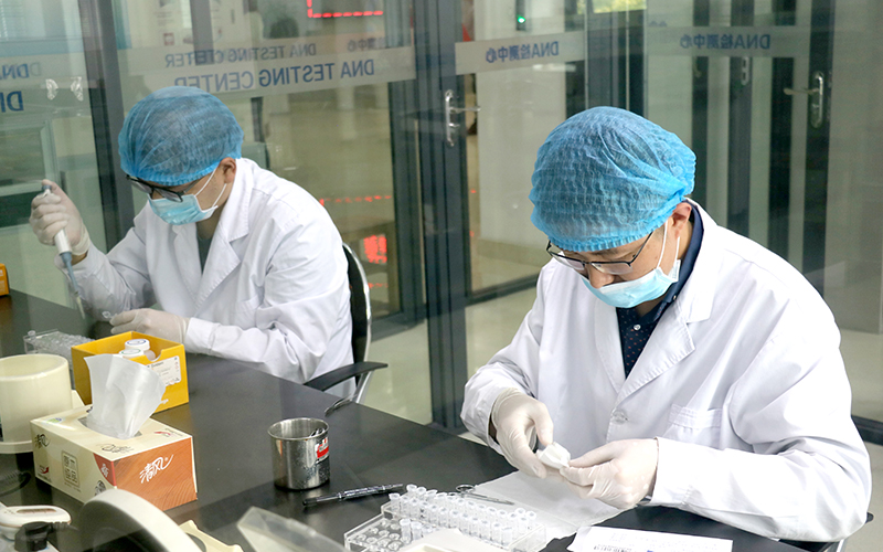 成都怀孕了怎么鉴定孩子是谁的,成都产前亲子鉴定要多少钱的费用